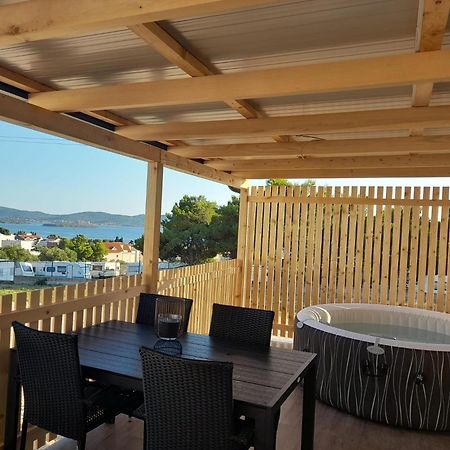Tiny House Lily With Jacuzzi Apartment Sveti Filip i Jakov Luaran gambar