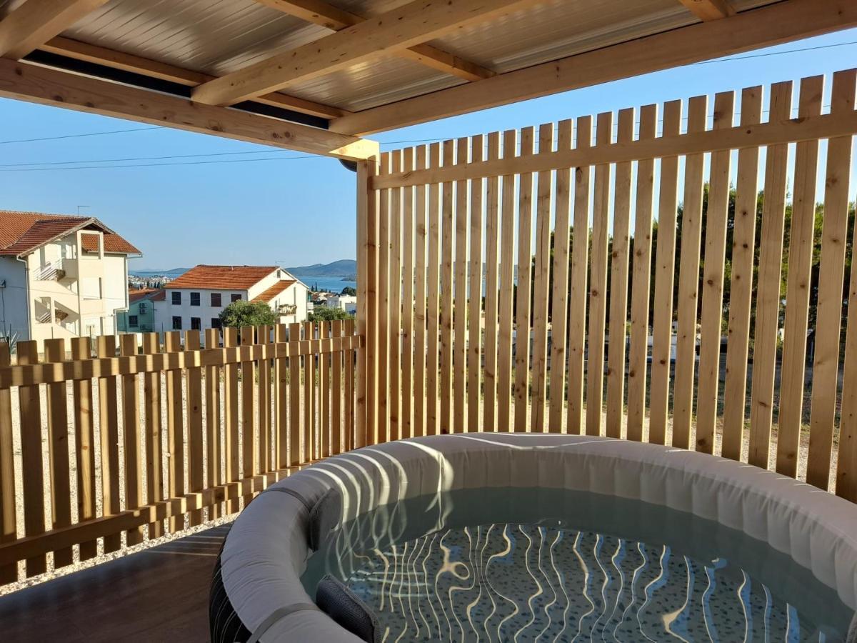 Tiny House Lily With Jacuzzi Apartment Sveti Filip i Jakov Luaran gambar
