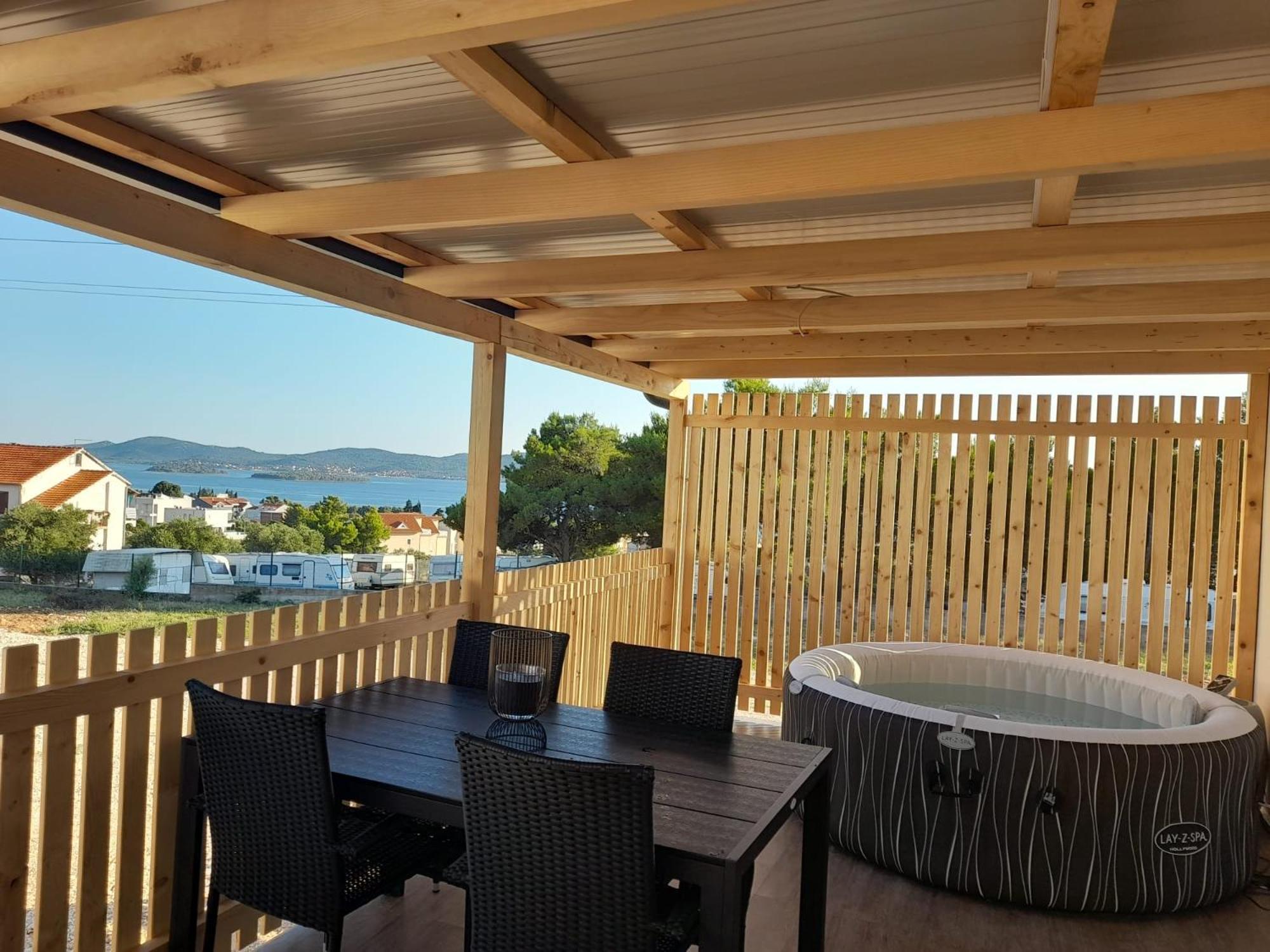 Tiny House Lily With Jacuzzi Apartment Sveti Filip i Jakov Luaran gambar
