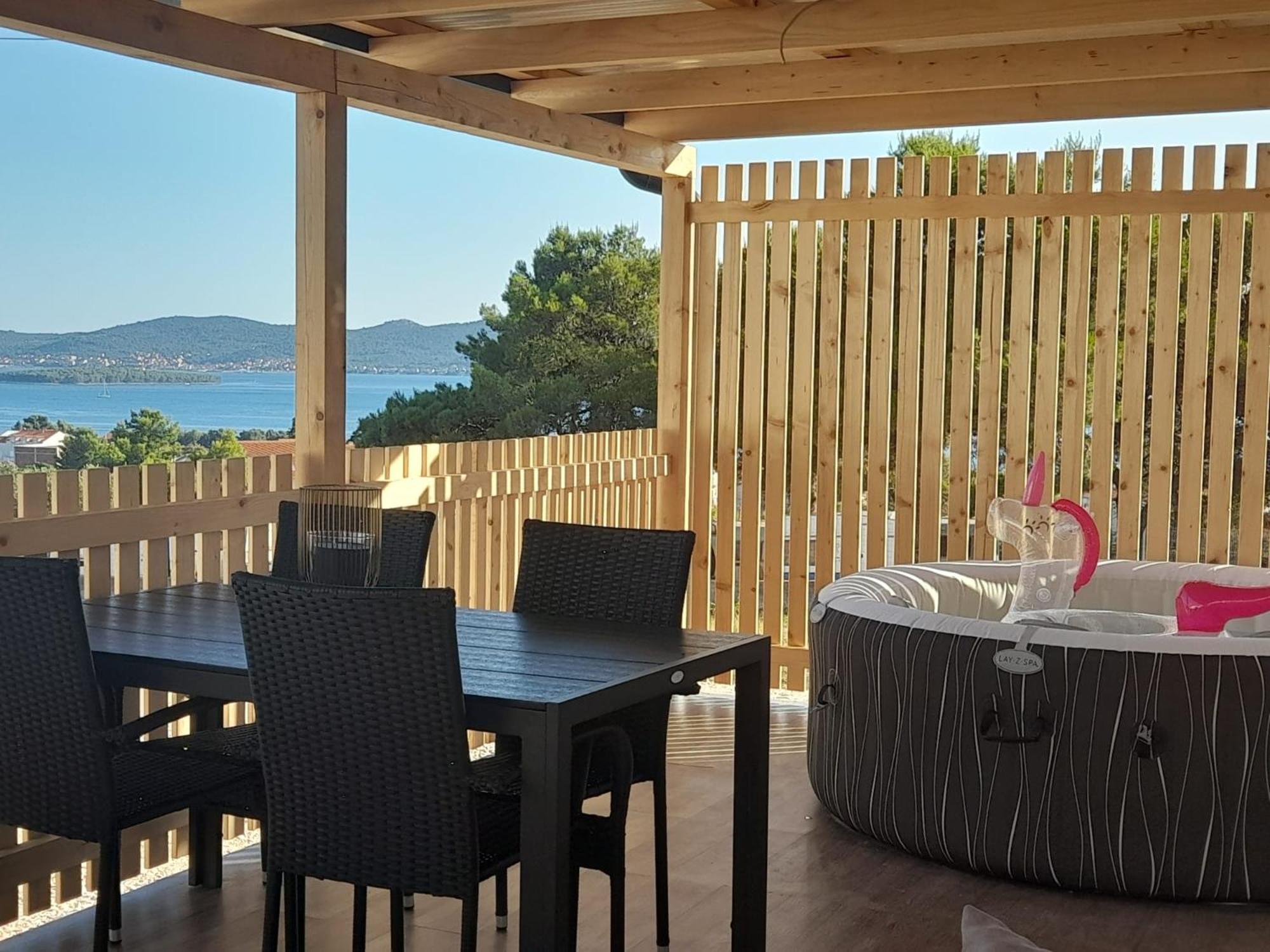 Tiny House Lily With Jacuzzi Apartment Sveti Filip i Jakov Luaran gambar