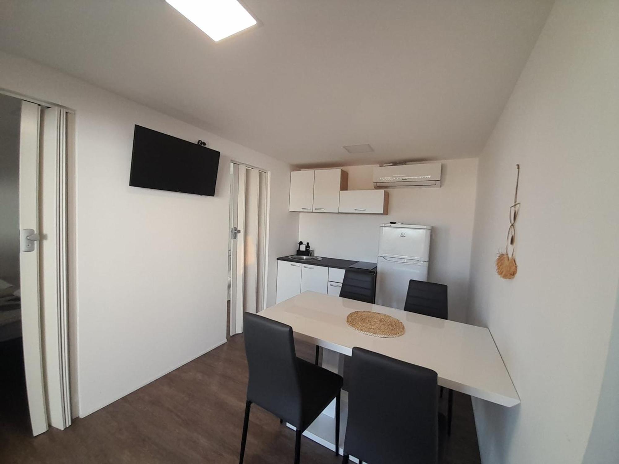 Tiny House Lily With Jacuzzi Apartment Sveti Filip i Jakov Luaran gambar